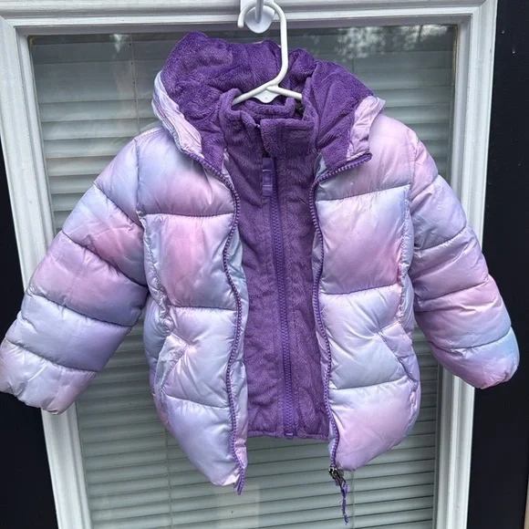 Snozu Girl’s Zippered Puffer Coat (Size: 2T)(missing faux fur around hood)(EUC) - Picture 5 of 10